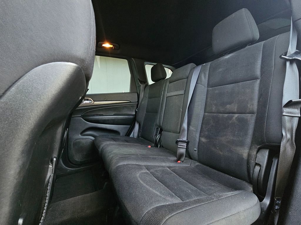 Used 2015 Jeep Grand Cherokee Laredo w/ Quick Order Package 23E AWD/4WD image 15