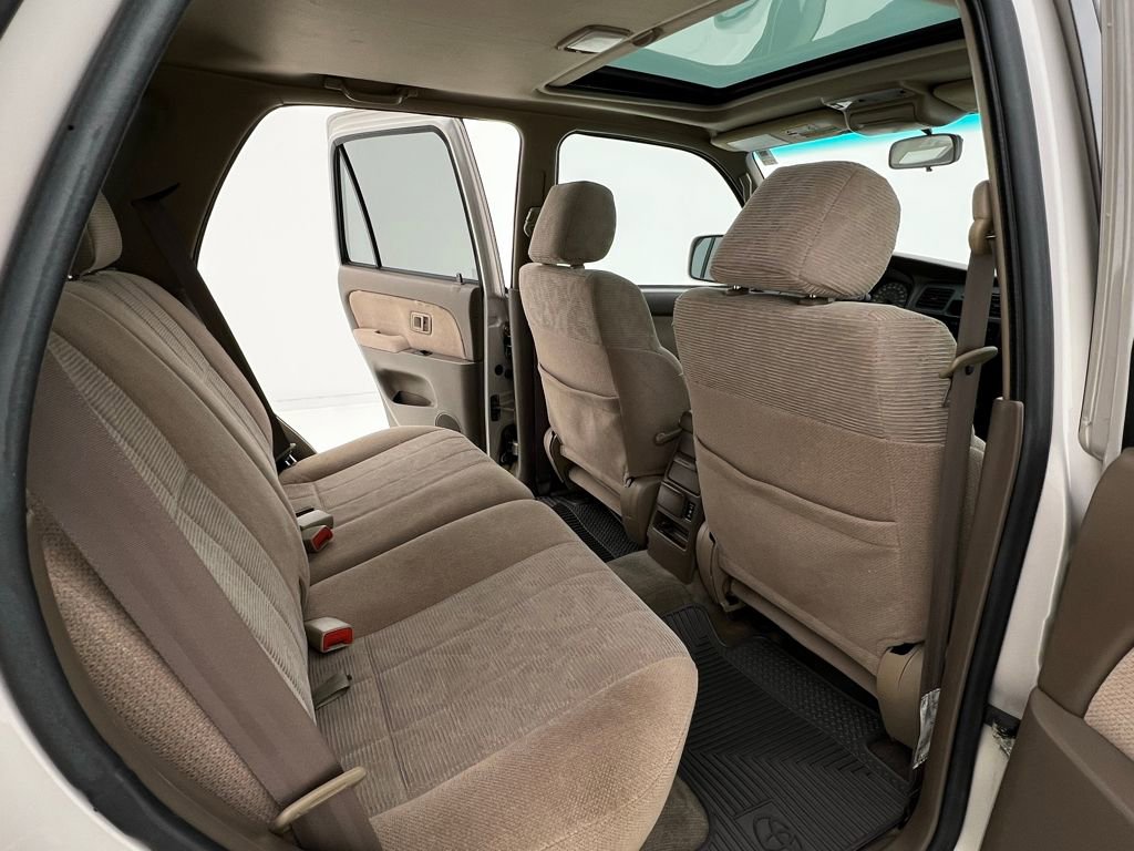 Used 2000 Toyota 4Runner SR5 image 14