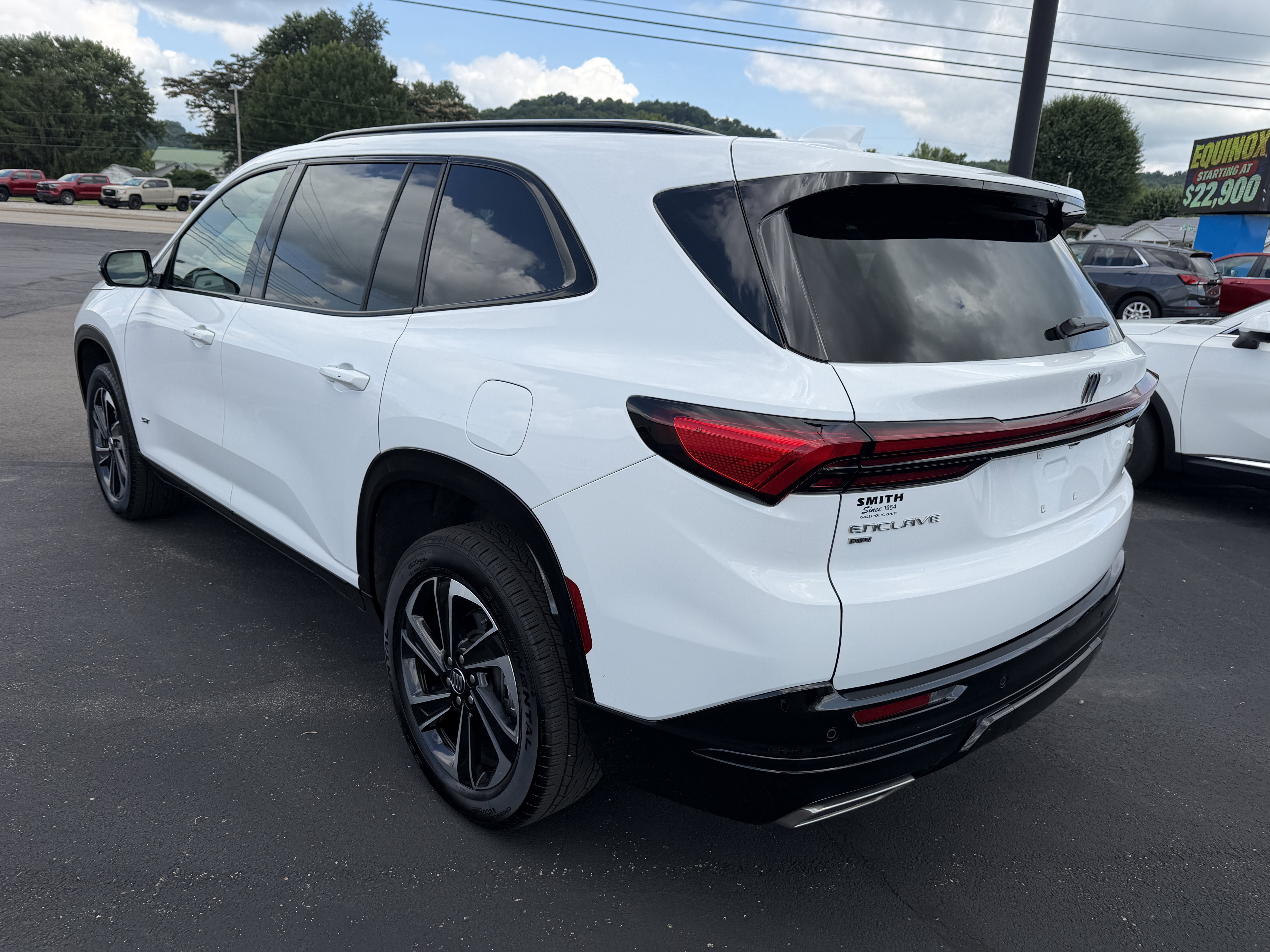 Used 2026 Buick Enclave Sport Touring AWD/4WD image 4