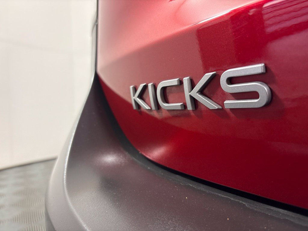 Used 2025 Nissan Kicks SV w/ Illumination Package FWD image 10