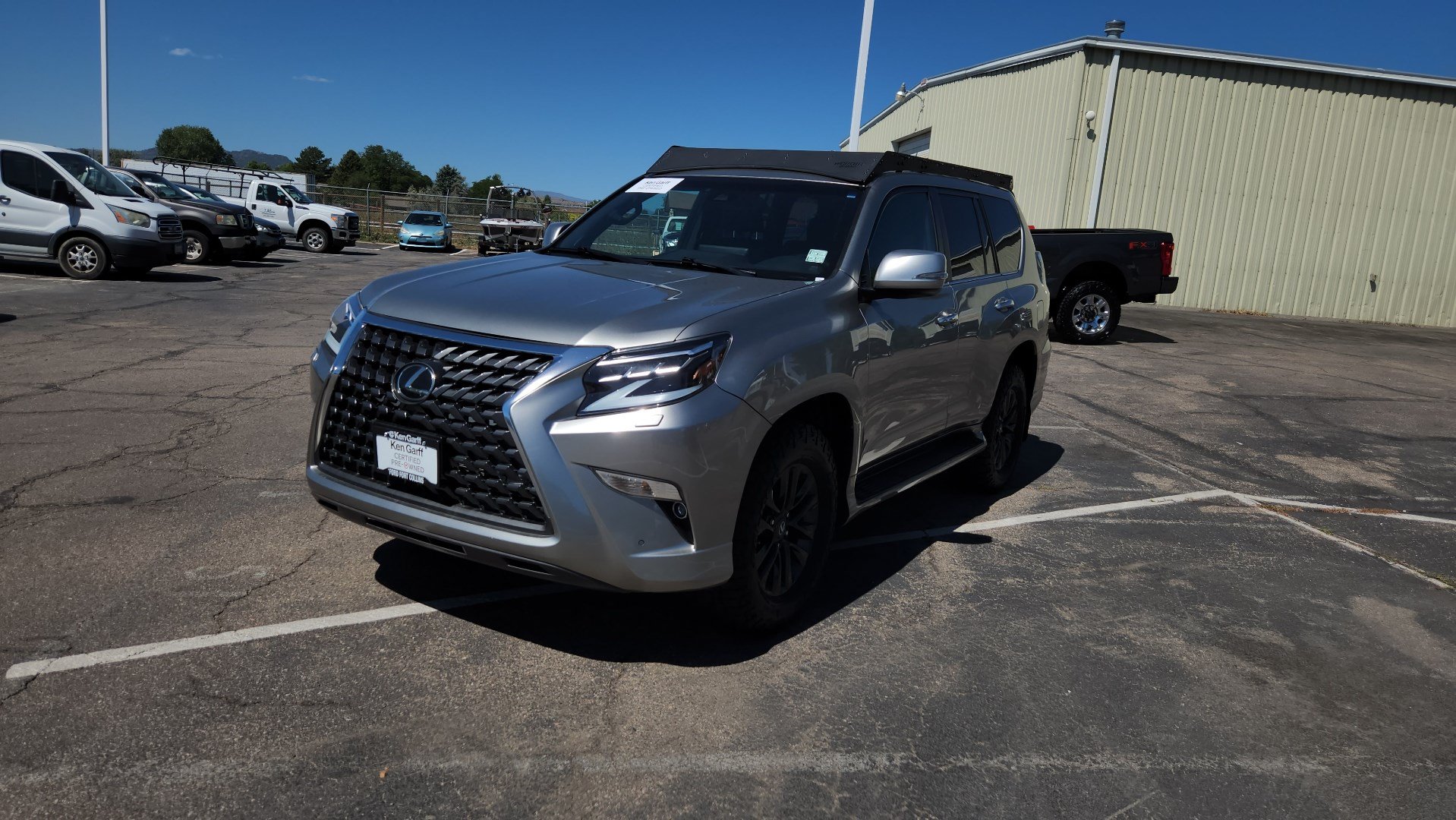 Used 2023 Lexus GX 460 Premium w/ Premium Package AWD/4WD image 2