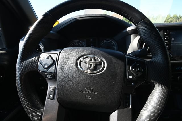 Used 2022 Toyota Tacoma TRD Off-Road AWD/4WD image 14
