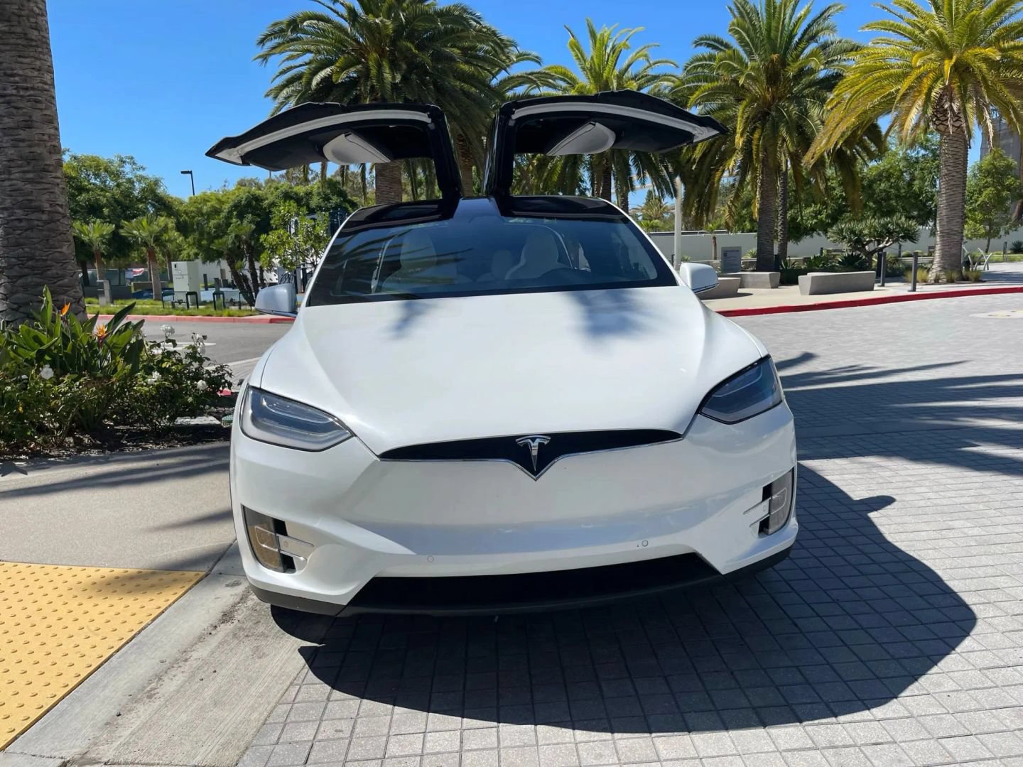 Used 2017 Tesla Model X 100D AWD/4WD image 7