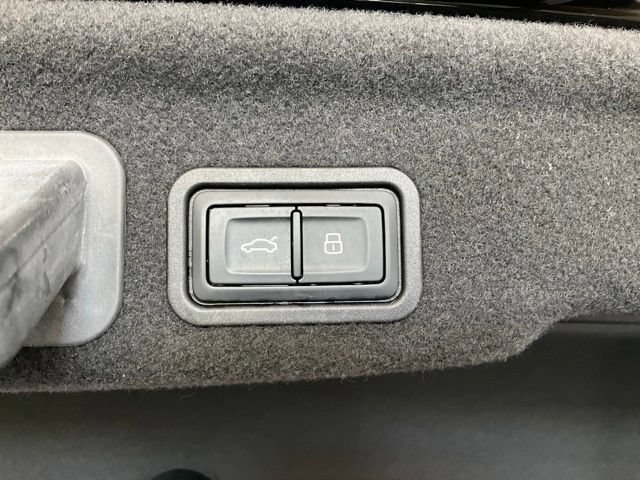 Used 2016 Audi A8 L 3.0T w/ Executive Package AWD/4WD image 19
