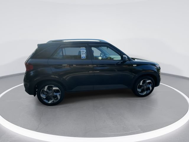 Used 2023 Hyundai Venue SEL FWD image 8