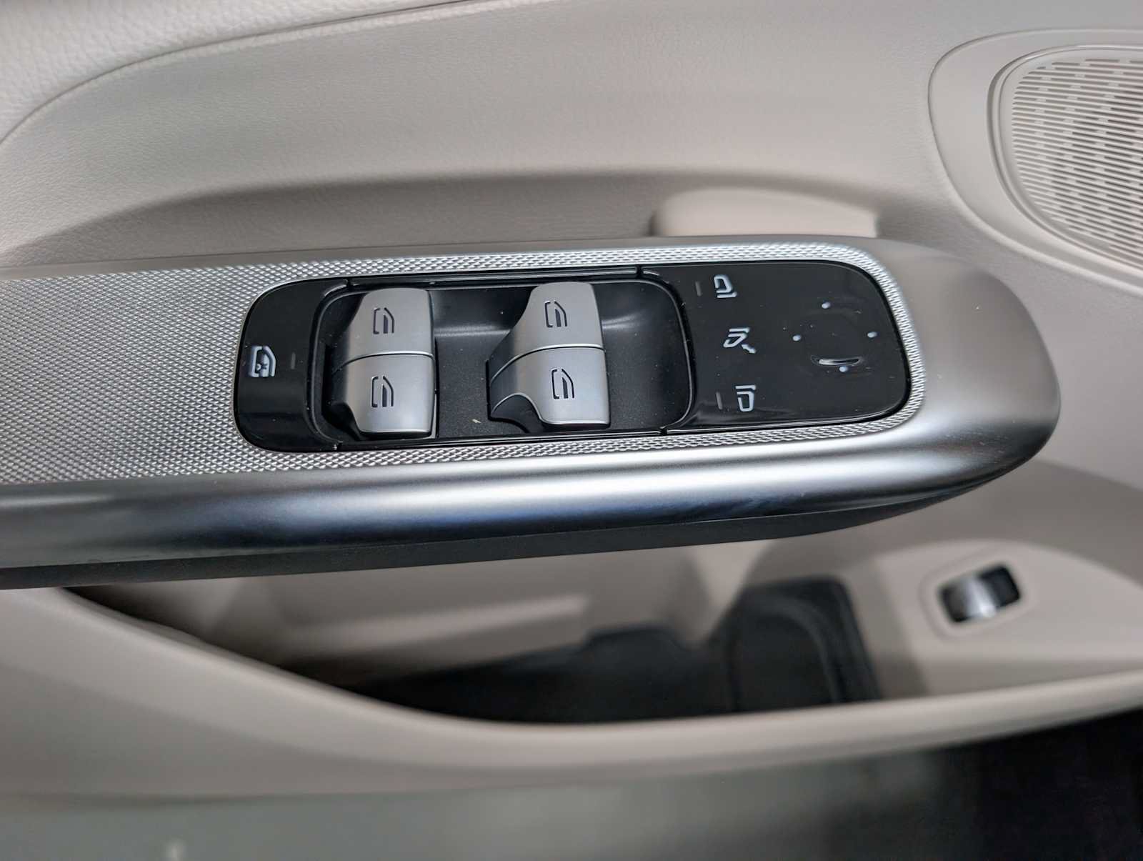 New 2027 Mercedes-Benz GLC 300 4MATIC image 28