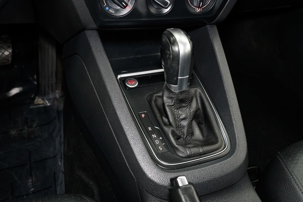 Used 2015 Volkswagen Jetta SE image 19