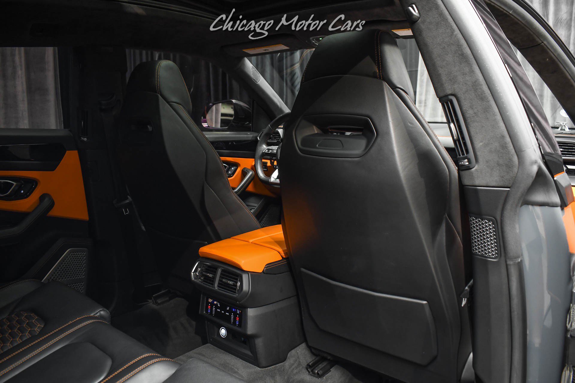 Used 2021 Lamborghini Urus AWD/4WD image 30