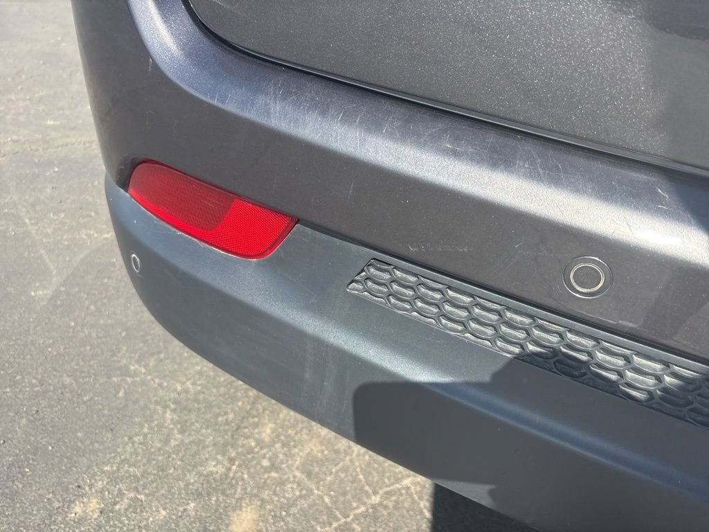 Certified 2023 Jeep Compass Limited AWD/4WD image 11