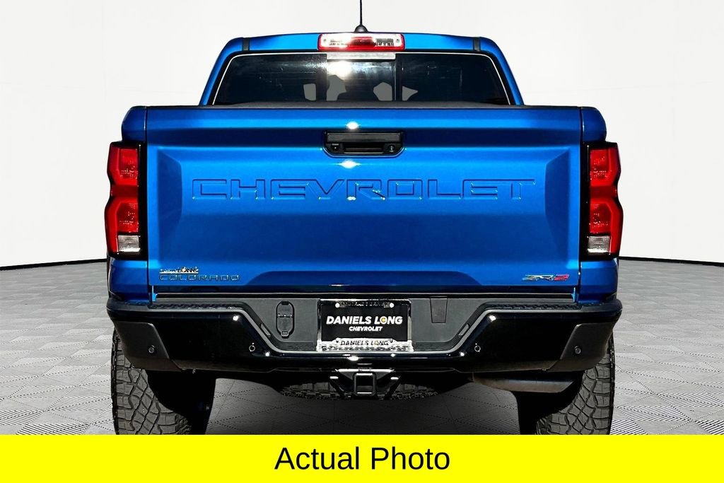 Used 2024 Chevrolet Colorado ZR2 w/ ZR2 Convenience Package III image 4