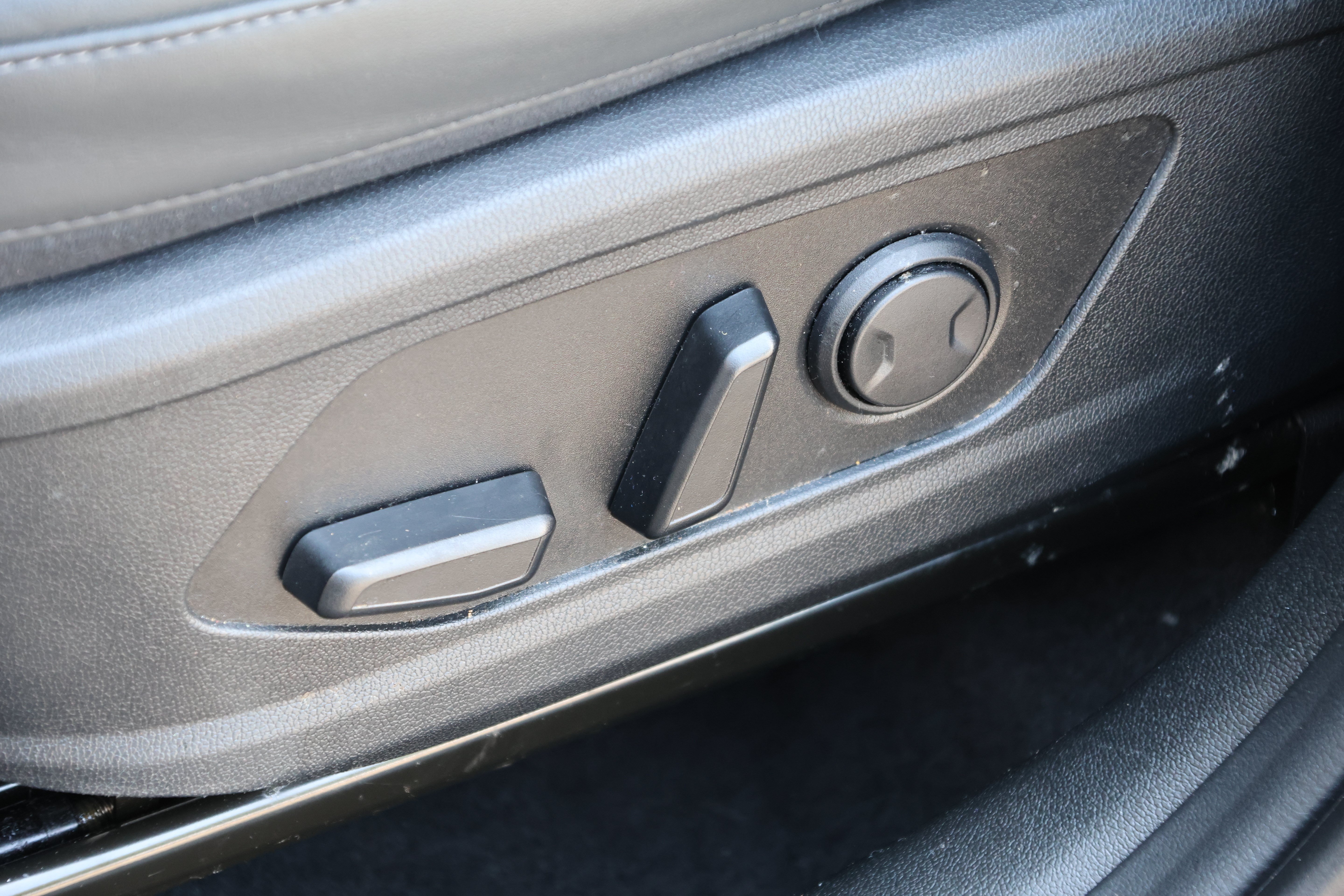 Used 2025 Kia Sorento S w/ Panoramic Sunroof Package FWD image 35