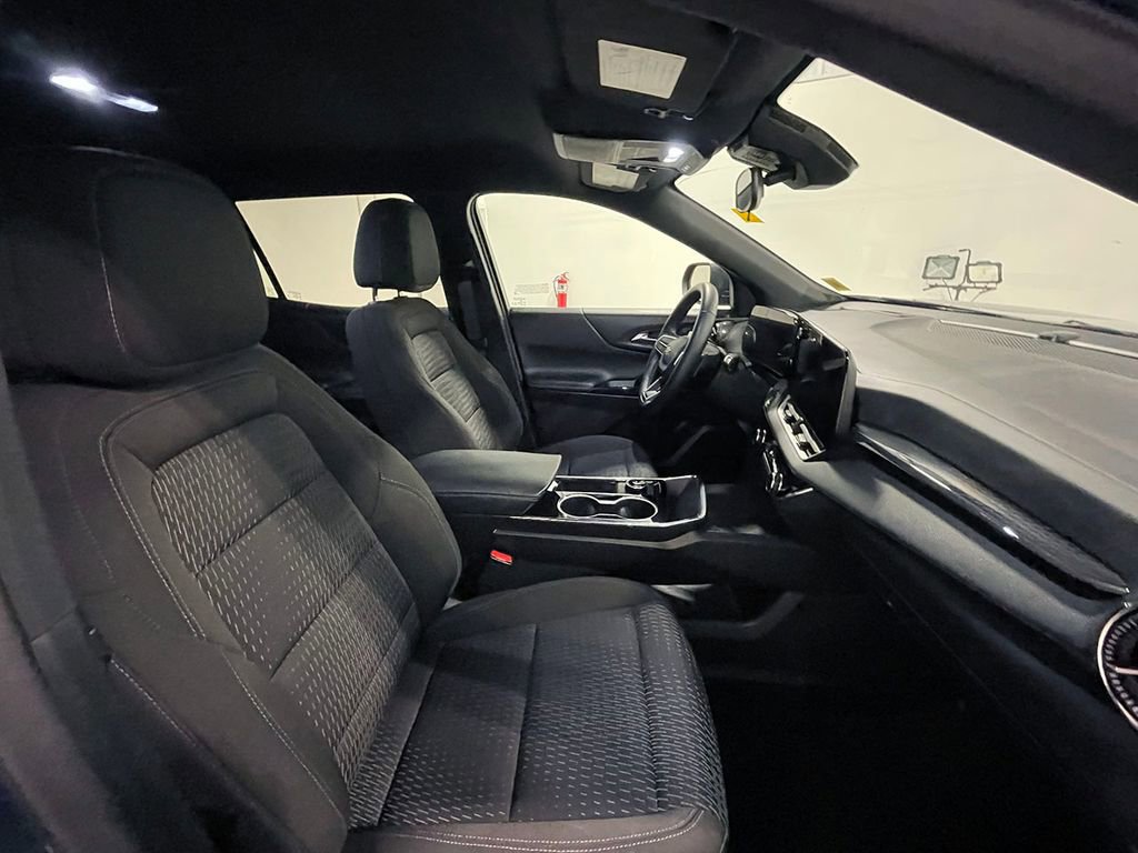 Used 2026 Chevrolet Equinox LT image 25