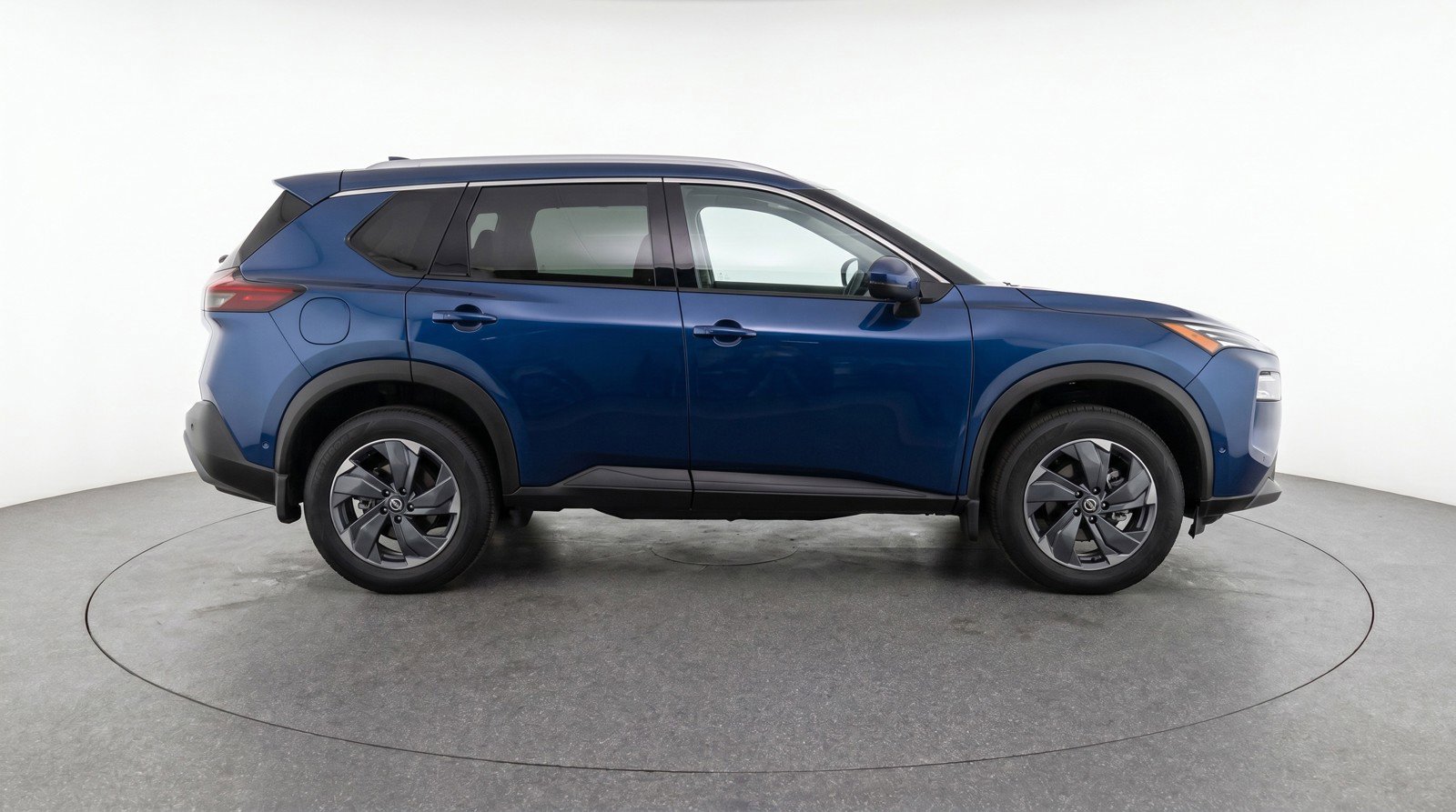 Used 2025 Nissan Rogue SV AWD/4WD image 11
