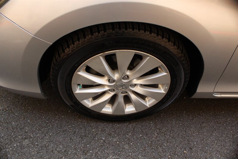 Used 2013 Honda Accord EX image 19