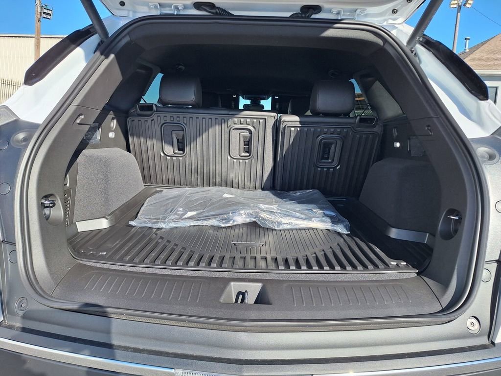 New 2026 Cadillac XT5 Luxury w/ LPO, Floor Liner Package image 24