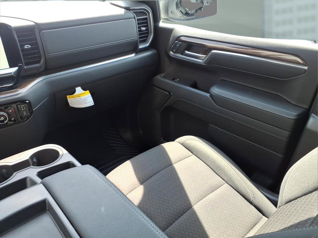 Used 2023 Chevrolet Silverado 1500 LT AWD/4WD image 21