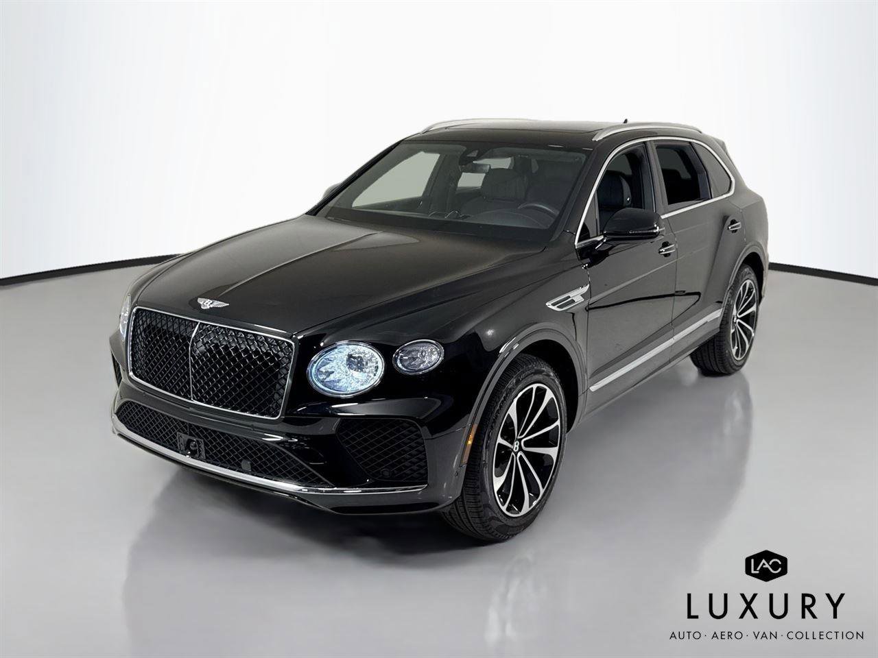 Used 2024 Bentley Bentayga AWD/4WD image 4