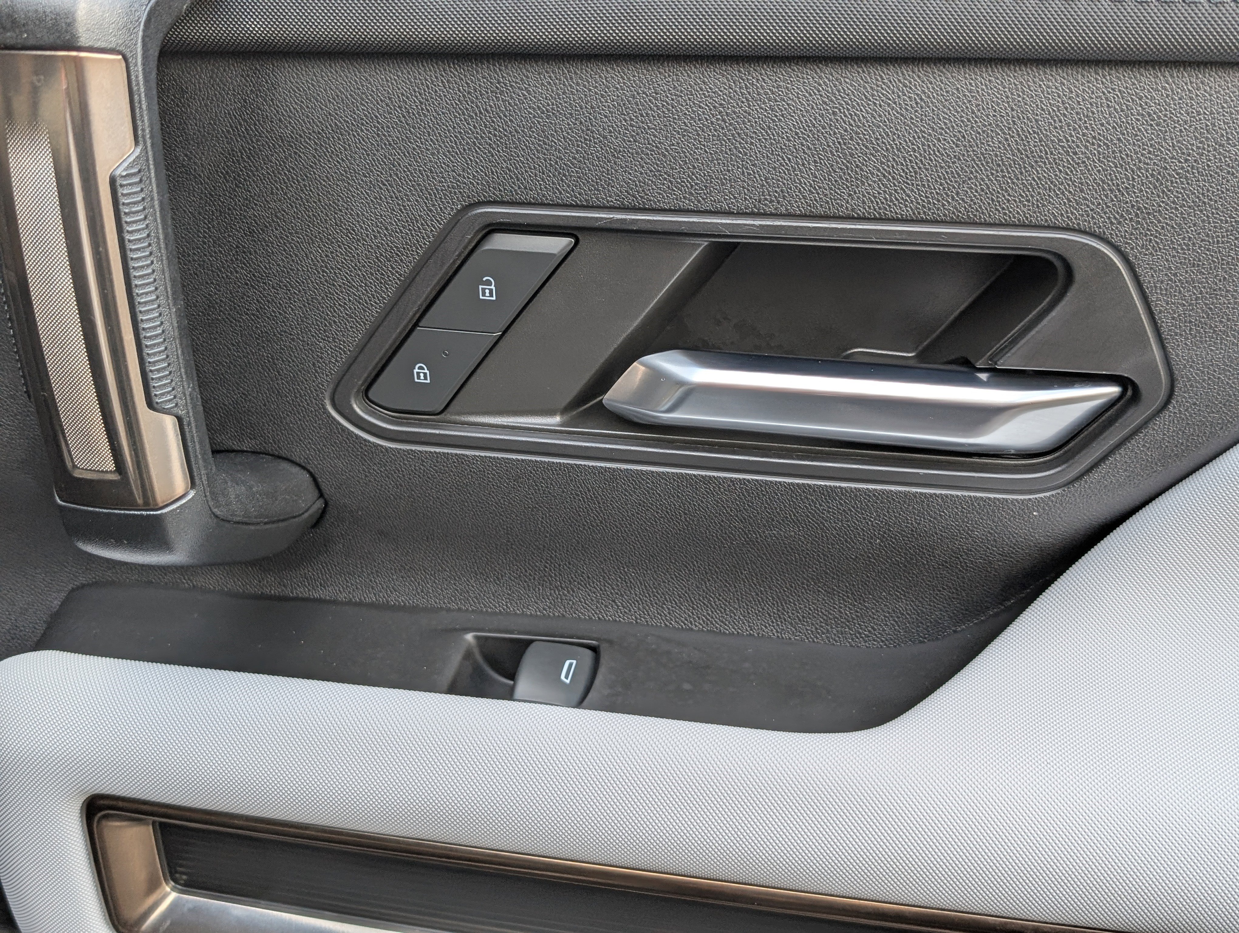 Used 2024 GMC Hummer EV 2X w/ LPO, Illumination Package image 21