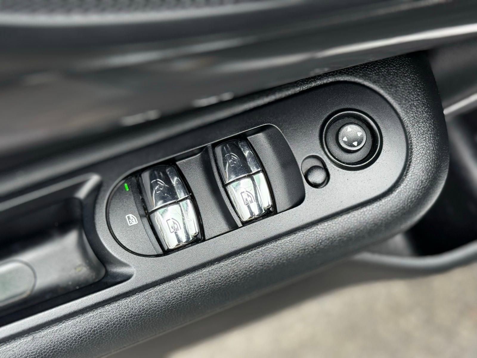 Used 2019 MINI Cooper Clubman S w/ Storage Package image 19