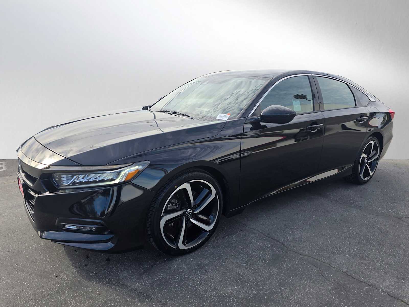 Used 2018 Honda Accord Sport image 7