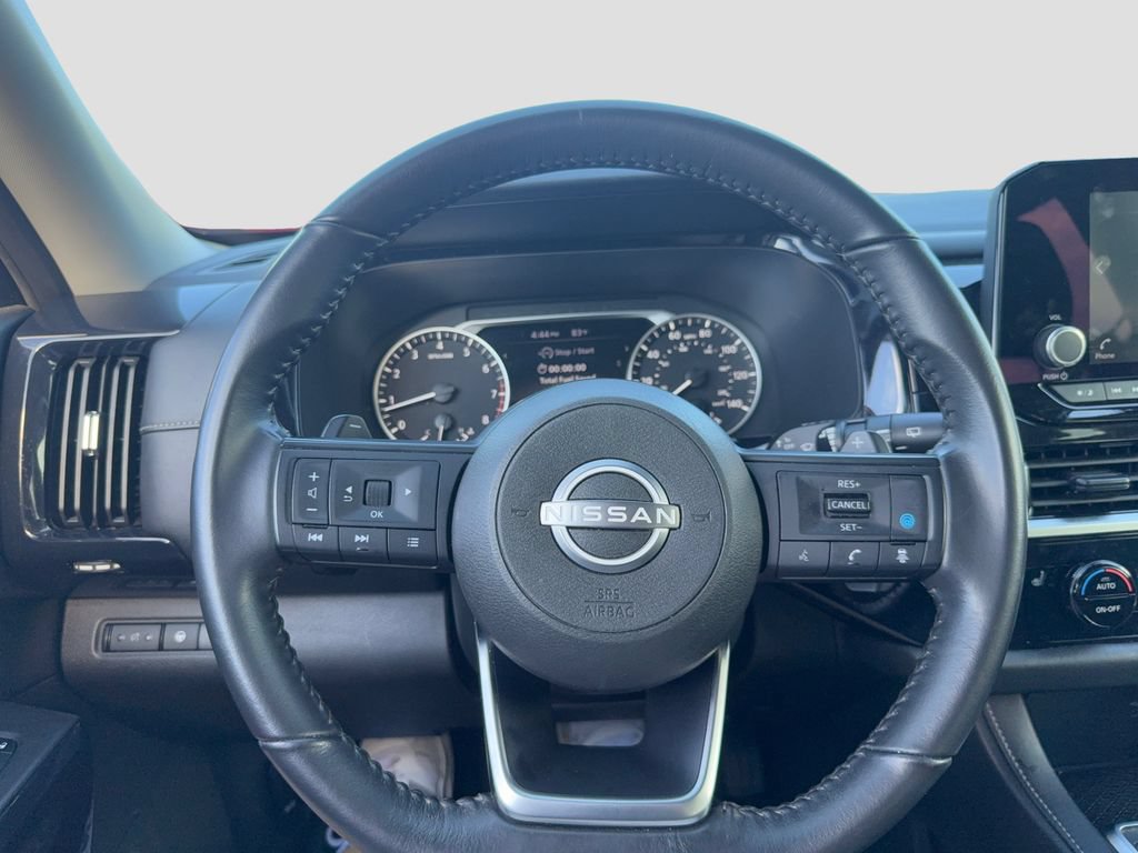 Used 2024 Nissan Pathfinder SV AWD/4WD image 15