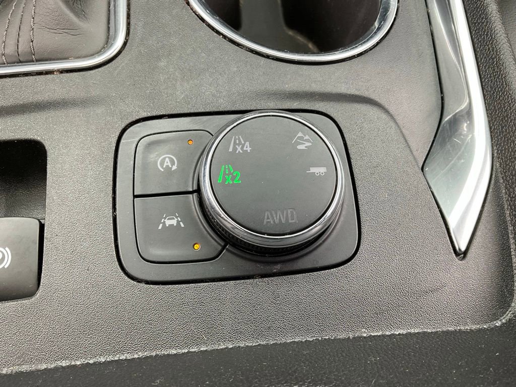 Used 2023 Chevrolet Traverse Premier w/ Redline Edition image 19