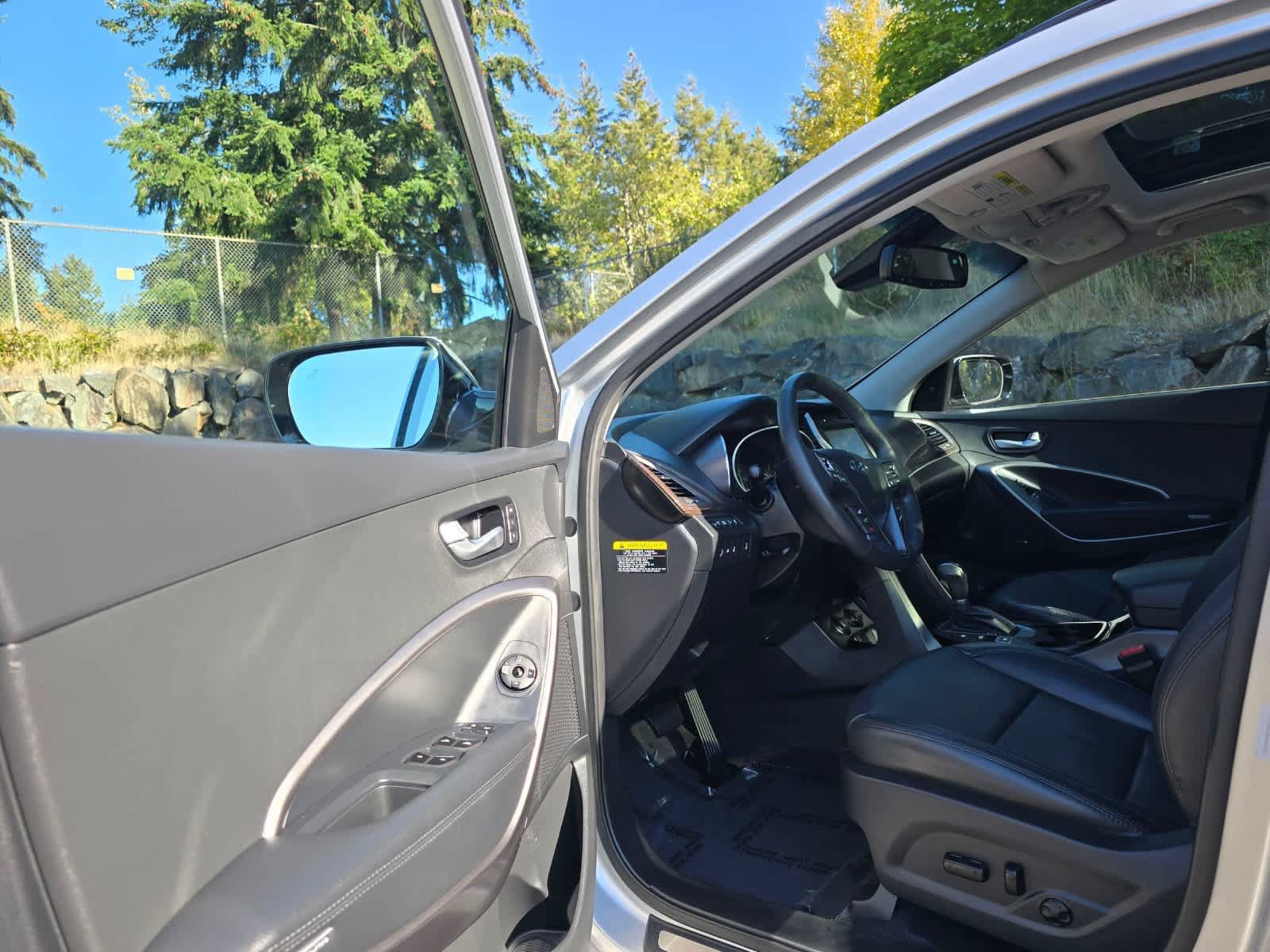 Used 2017 Hyundai Santa Fe Sport w/ 2.0T Ultimate Tech Package 05 AWD/4WD image 22