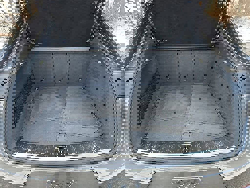 Certified 2022 Porsche Cayenne image 37