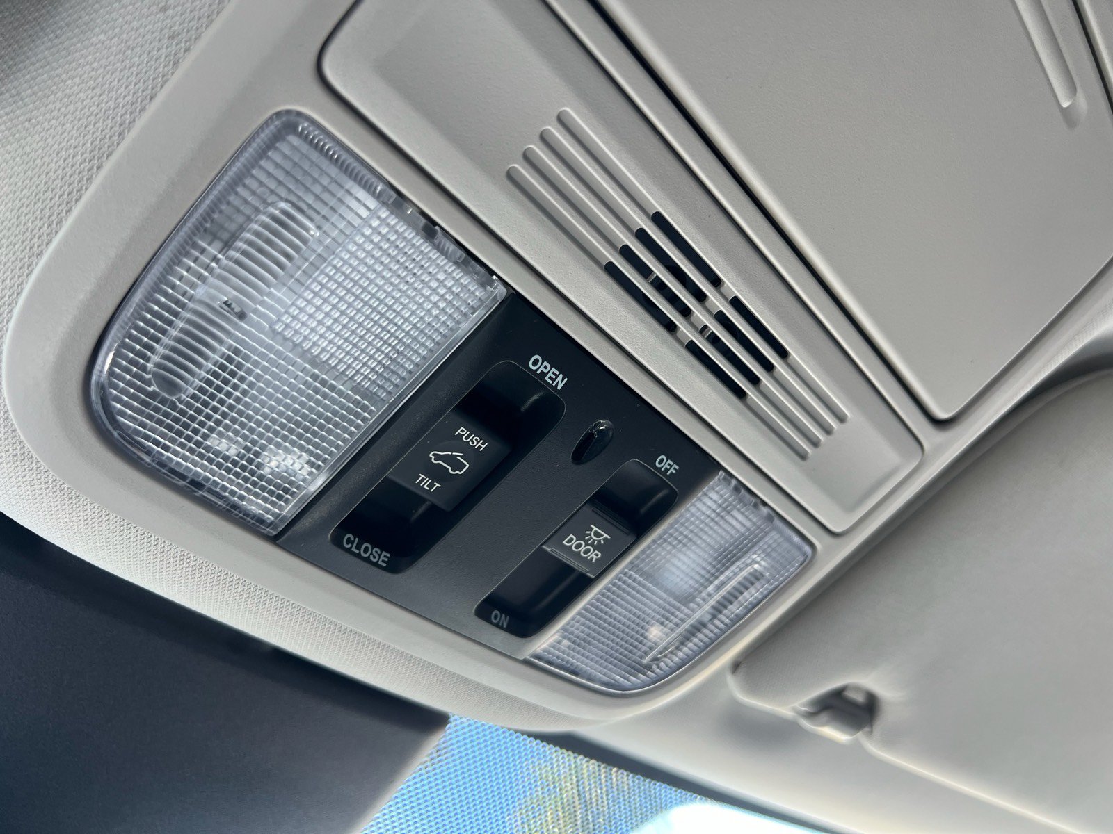 Used 2025 Honda Odyssey EX-L image 33