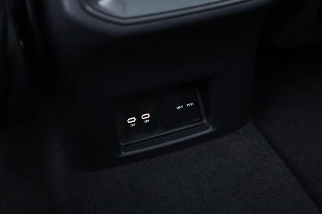 New 2026 Volkswagen Atlas Cross Sport SEL image 24