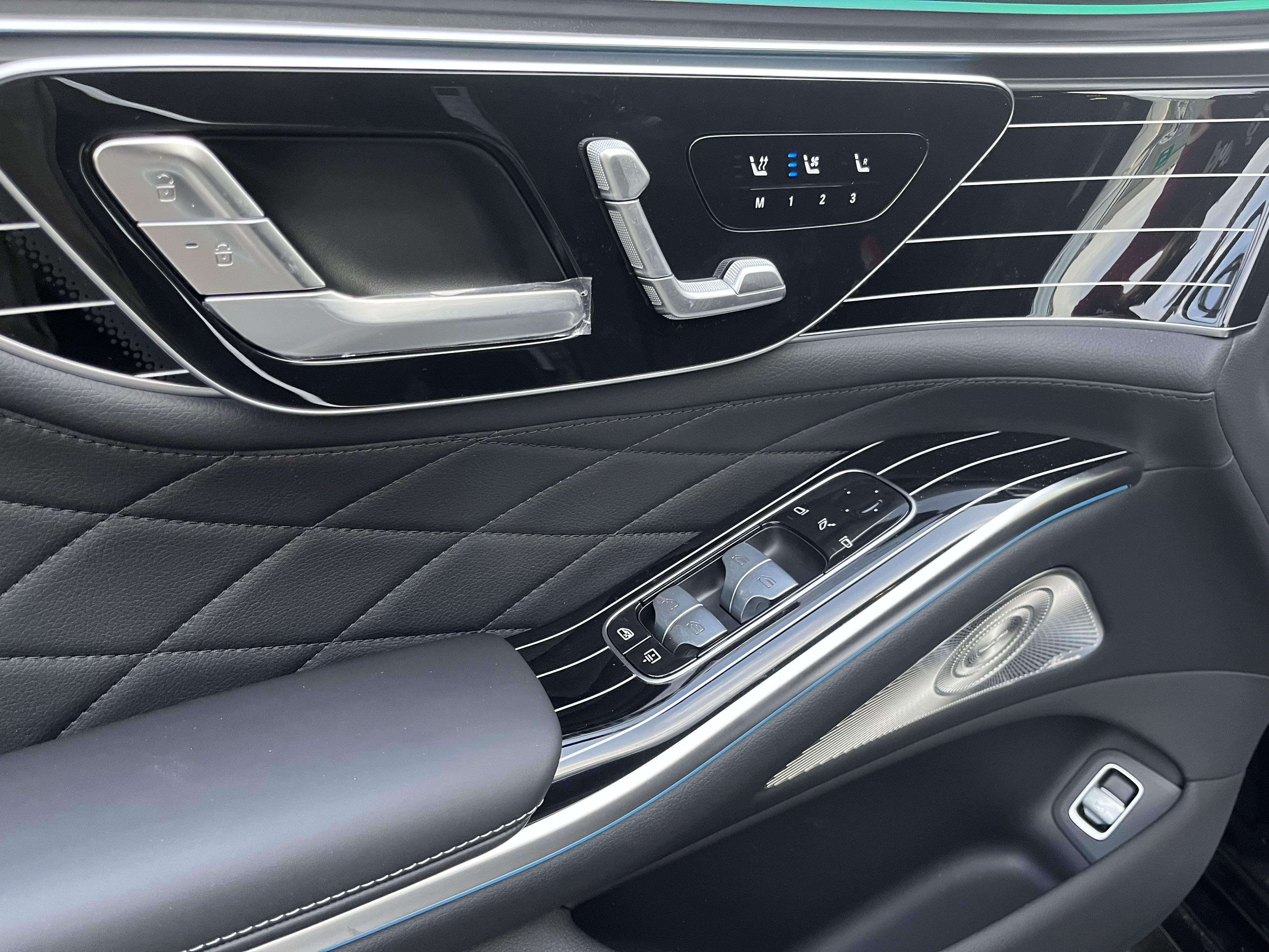 New 2027 Mercedes-Benz S 580 4MATIC Sedan image 13