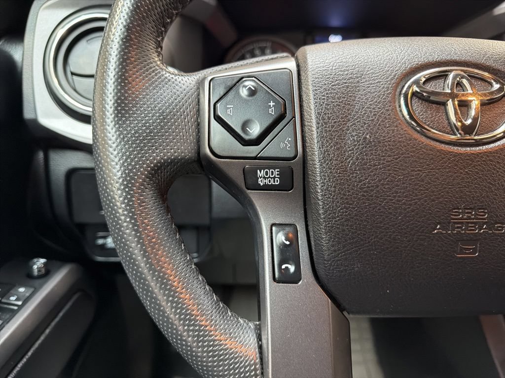 Used 2021 Toyota Tacoma TRD Off-Road w/ Technology Package AWD/4WD image 16