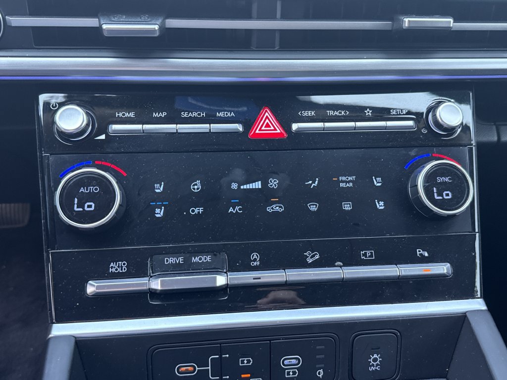 Certified 2024 Hyundai Santa Fe Limited FWD image 26