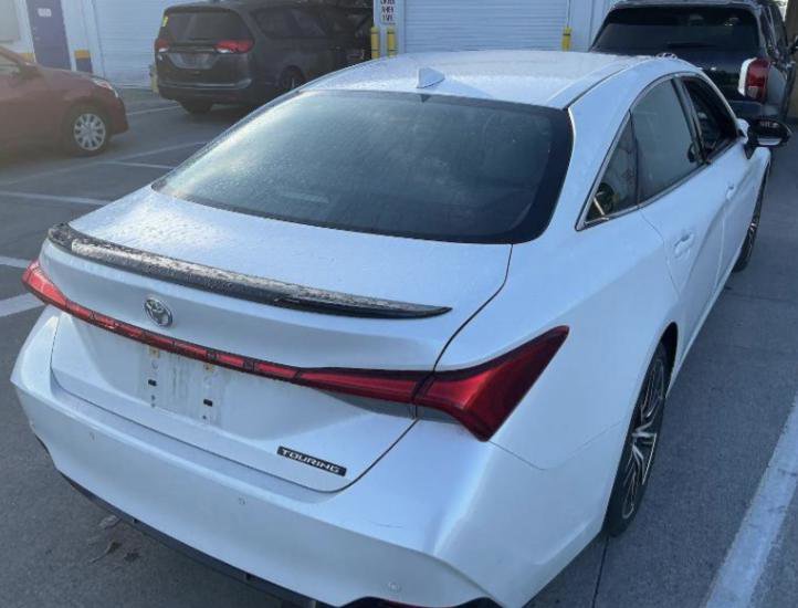 Used 2021 Toyota Avalon Touring w/ Advanced Safety Package image 4