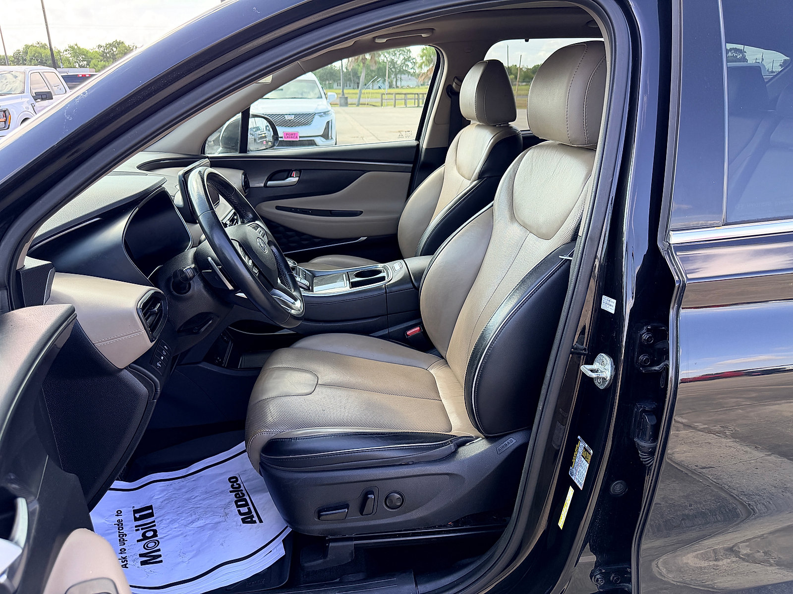Used 2021 Hyundai Santa Fe SEL w/ Convenience + Premium Package FWD image 22