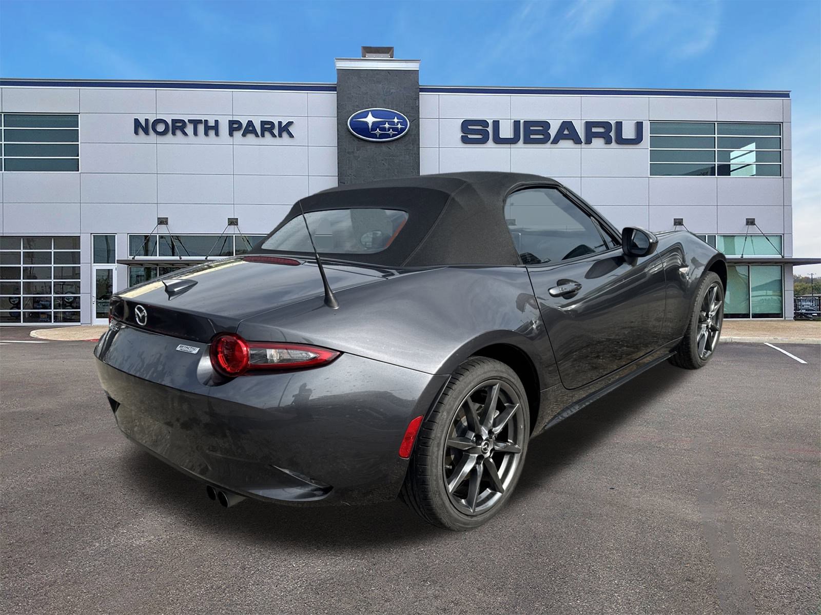 Used 2017 MAZDA MX-5 Miata Grand Touring image 3