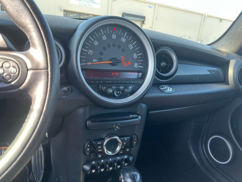 Used 2015 MINI Cooper S image 16