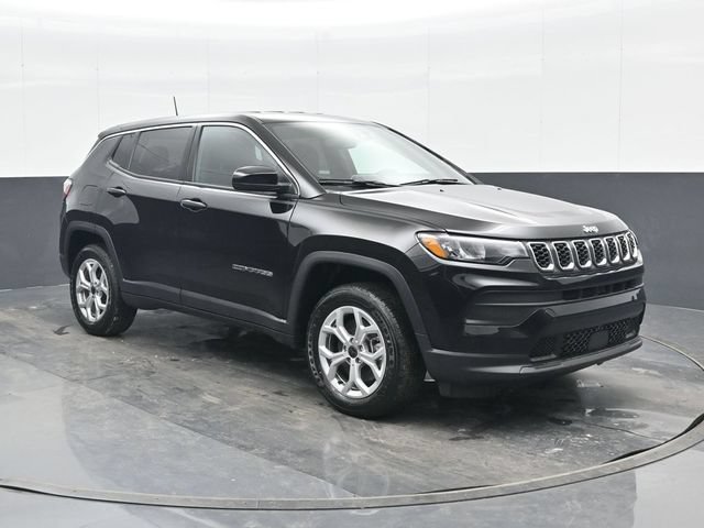 Used 2025 Jeep Compass Sport w/ Mopar Graphics Package AWD/4WD image 23