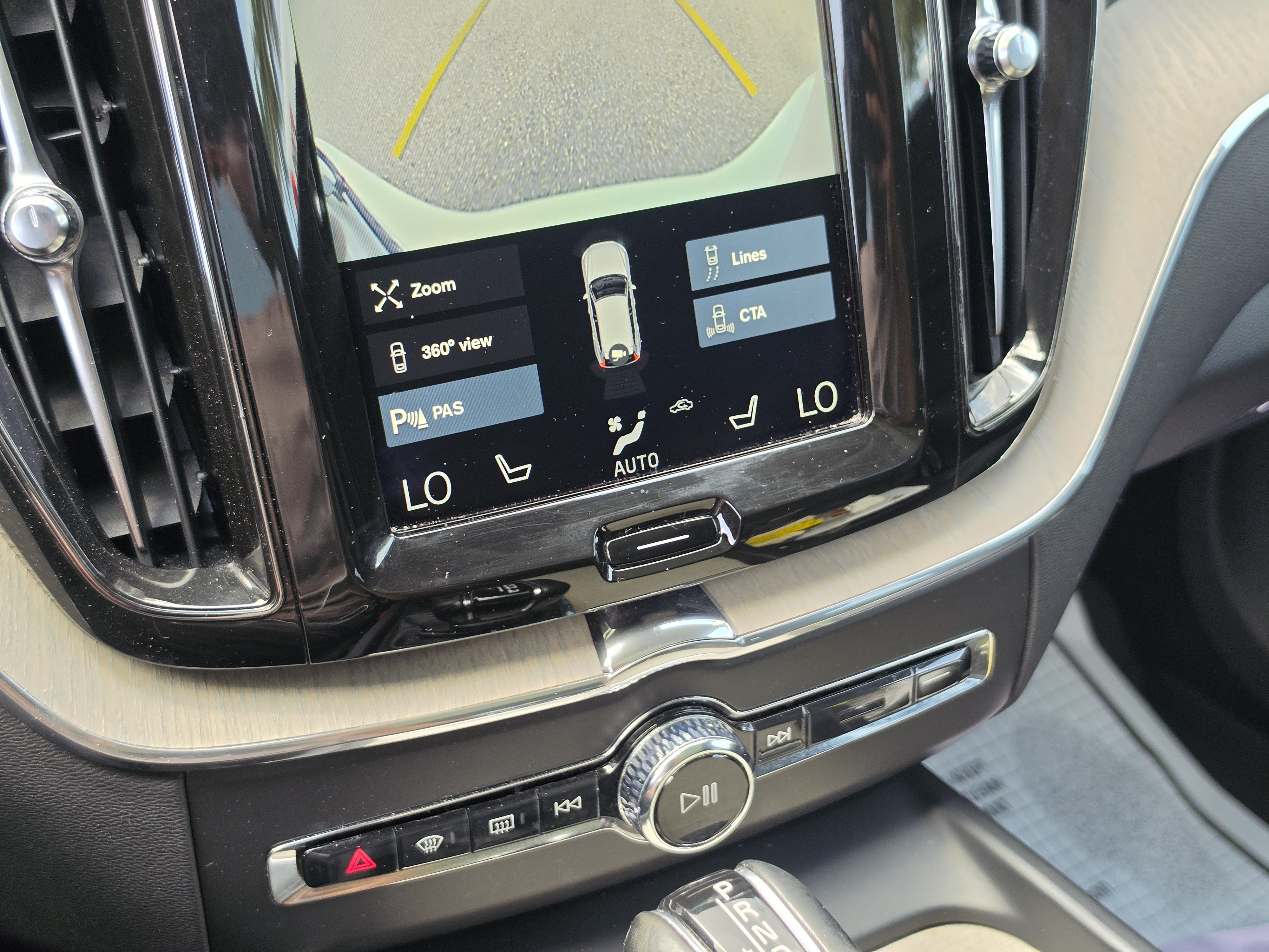 Used 2018 Volvo XC60 T6 Momentum w/ Advanced Package AWD/4WD image 53