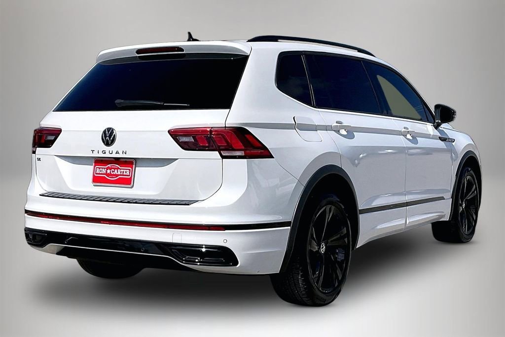 Used 2024 Volkswagen Tiguan SE R-Line image 5