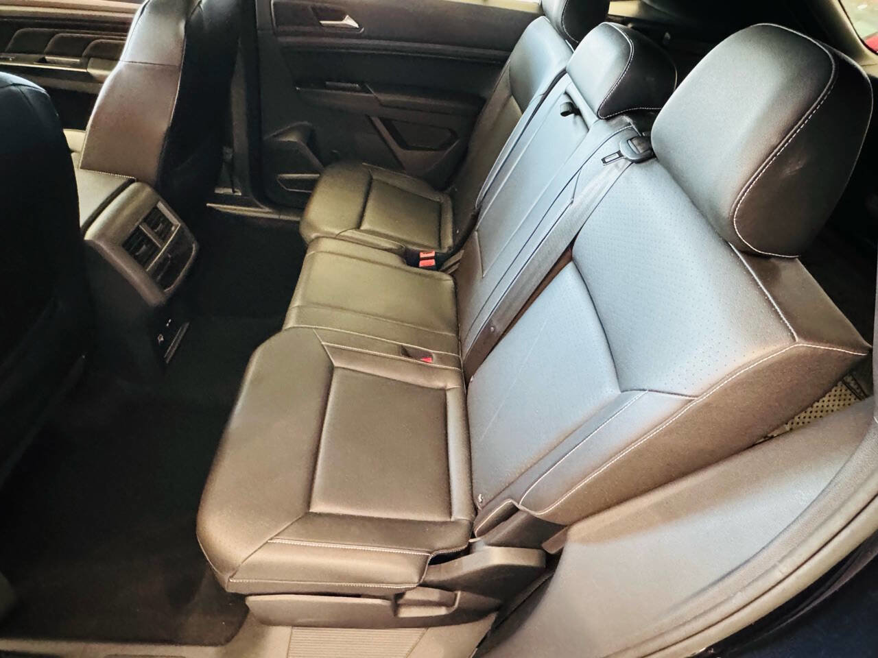 Used 2020 Volkswagen Atlas Cross Sport SEL image 23