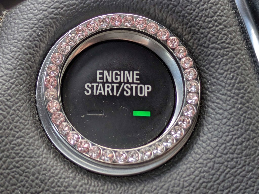 Used 2023 Chevrolet Traverse LT image 29