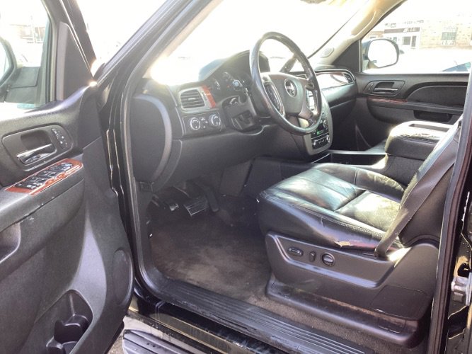 Used 2013 GMC Yukon XL SLT w/ SLT-2 Equipment Package image 5