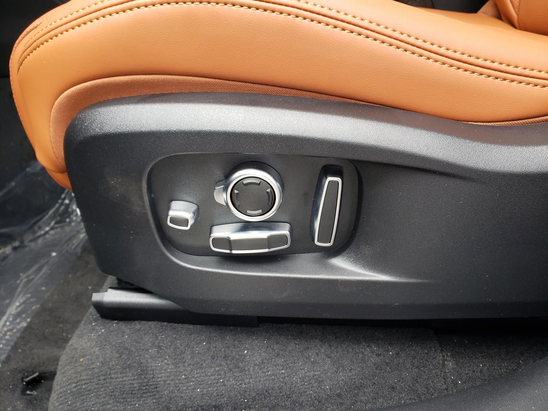 New 2026 Jaguar F-PACE R-Dynamic S AWD/4WD image 19