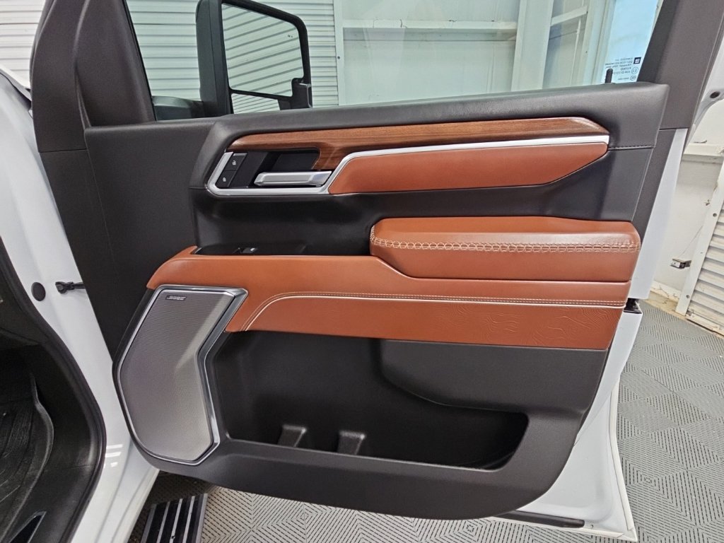 Used 2025 GMC Sierra 2500 Denali Ultimate AWD/4WD image 44