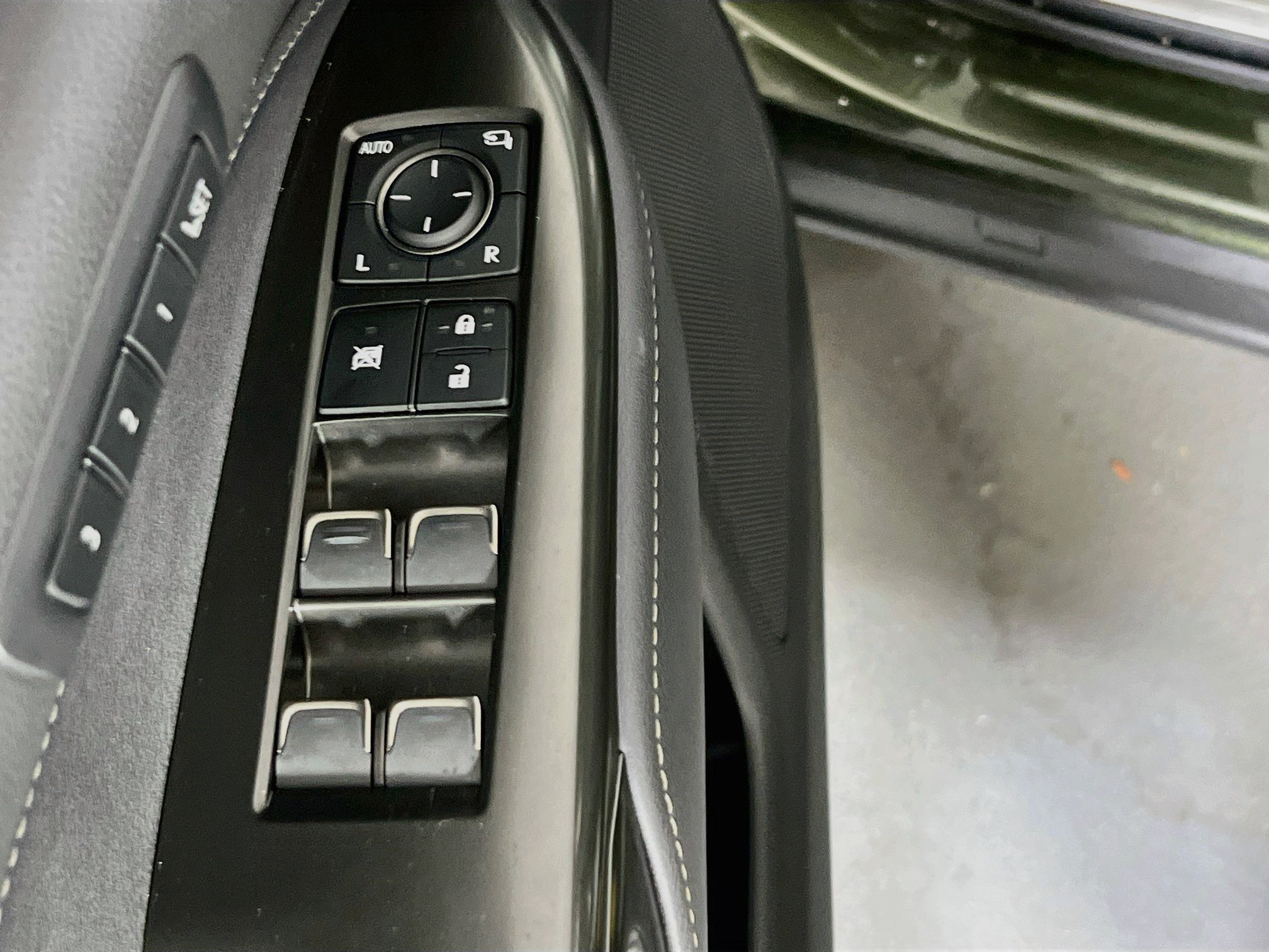 Used 2025 Lexus NX 450h+ AWD w/ Towing Package (2000 Lbs) image 17