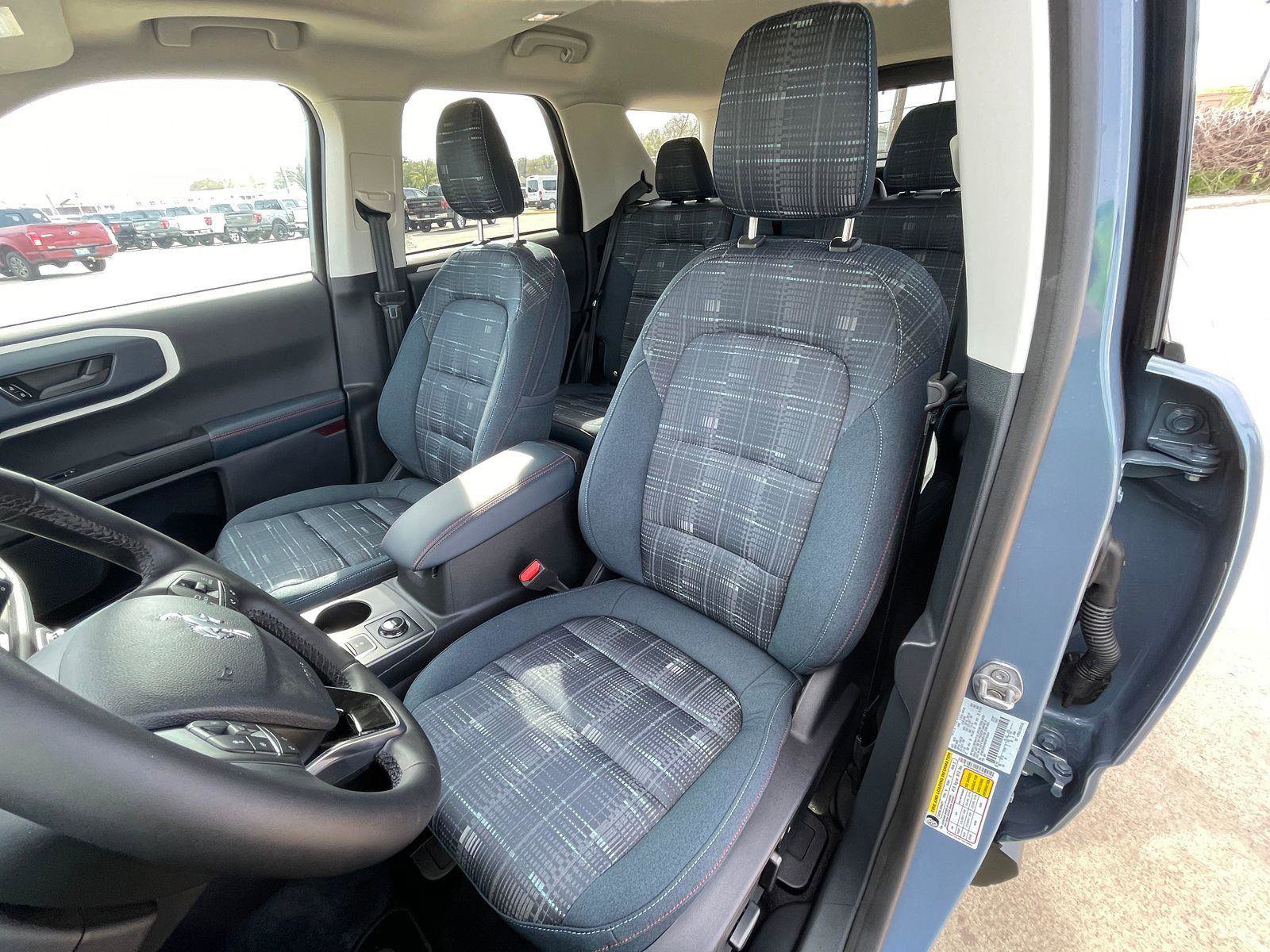 Used 2025 Ford Bronco Sport Heritage w/ Convenience Package image 9