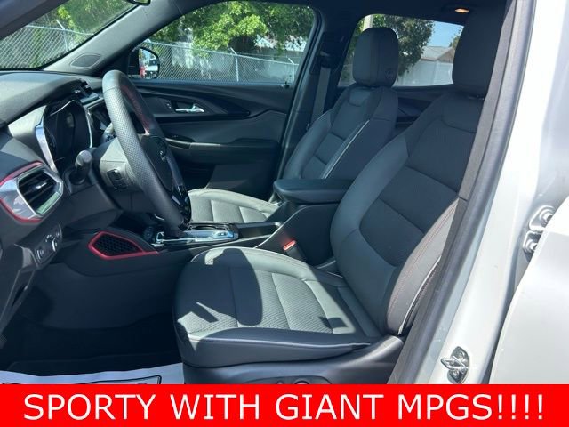 Used 2023 Chevrolet TrailBlazer RS w/ Sun and Liftgate Package image 14