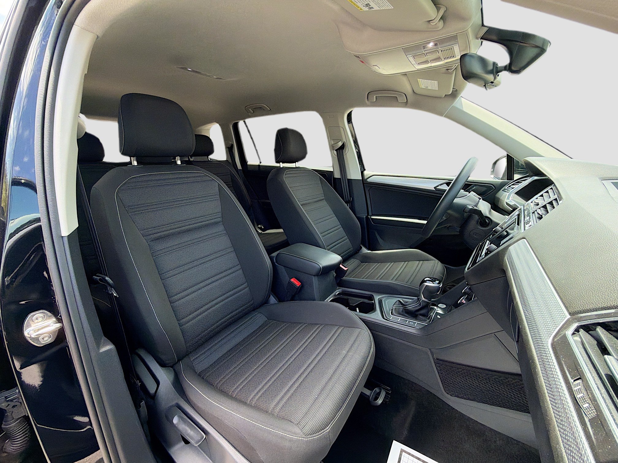 Used 2023 Volkswagen Tiguan S FWD image 14