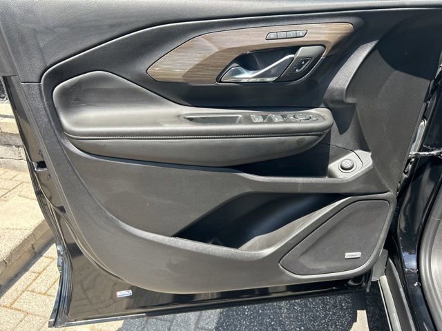 Used 2023 GMC Terrain Denali w/ Black Diamond Edition AWD/4WD image 10